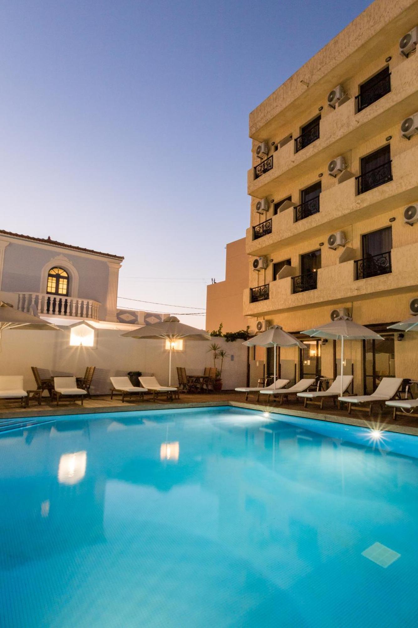 Atlantis Hotel Karpathos Town  Exterior photo