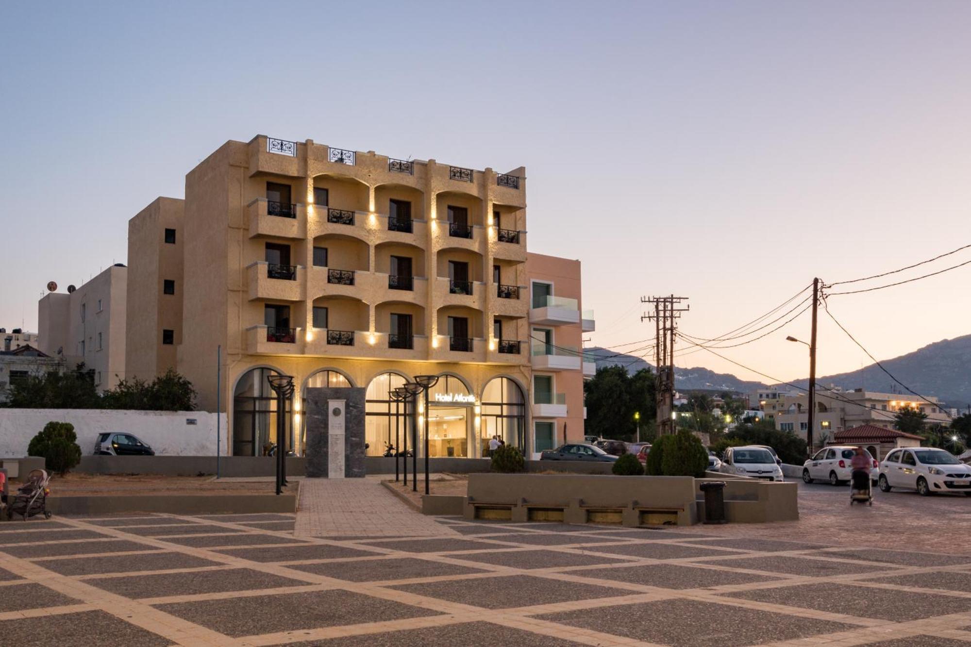 Atlantis Hotel Karpathos Town  Exterior photo