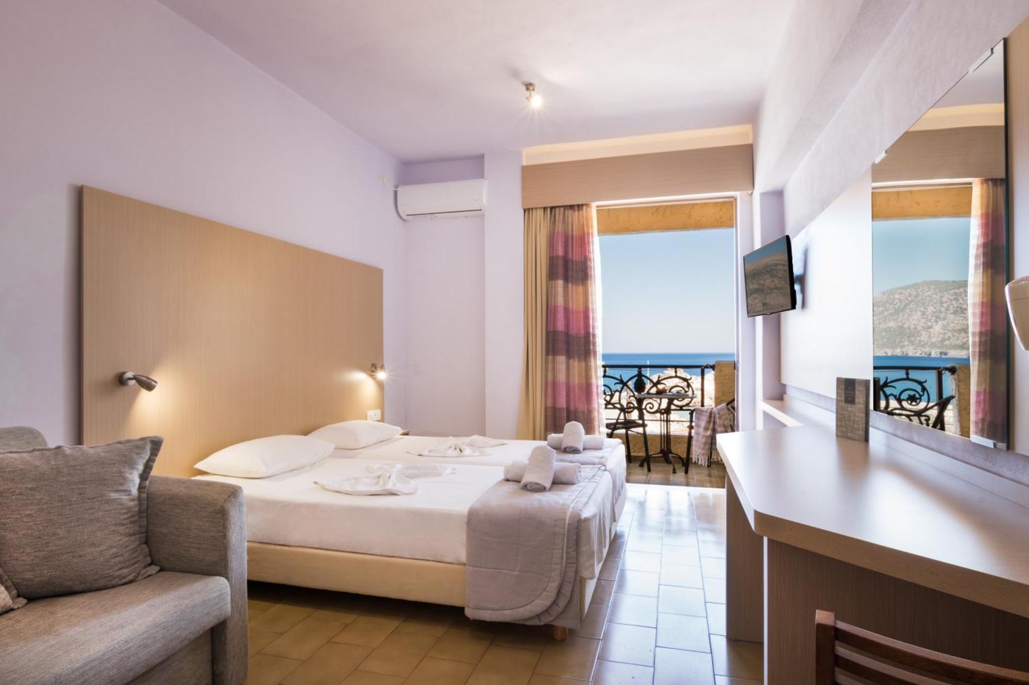 Atlantis Hotel Karpathos Town  Exterior photo