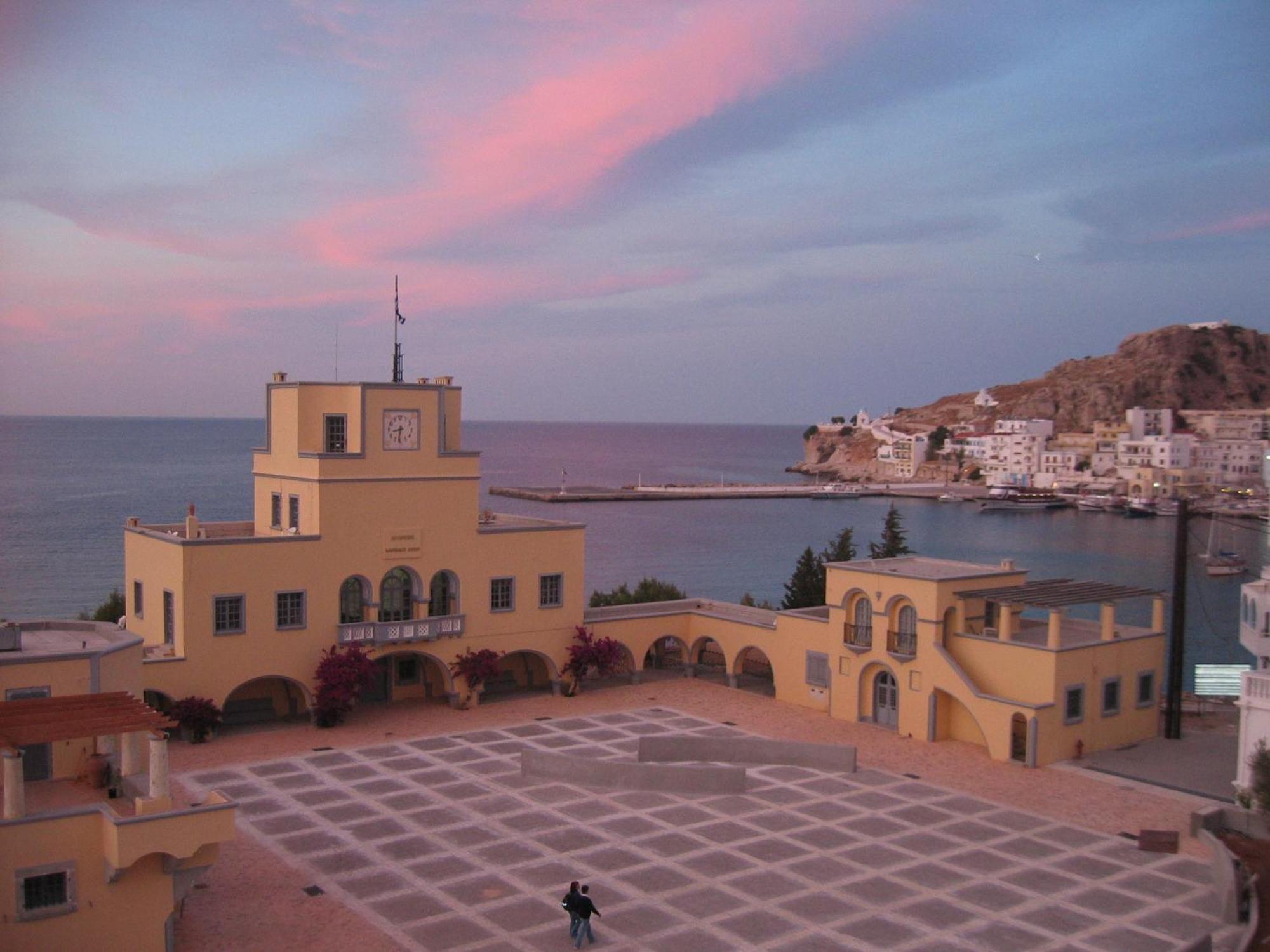 Atlantis Hotel Karpathos Town  Exterior photo